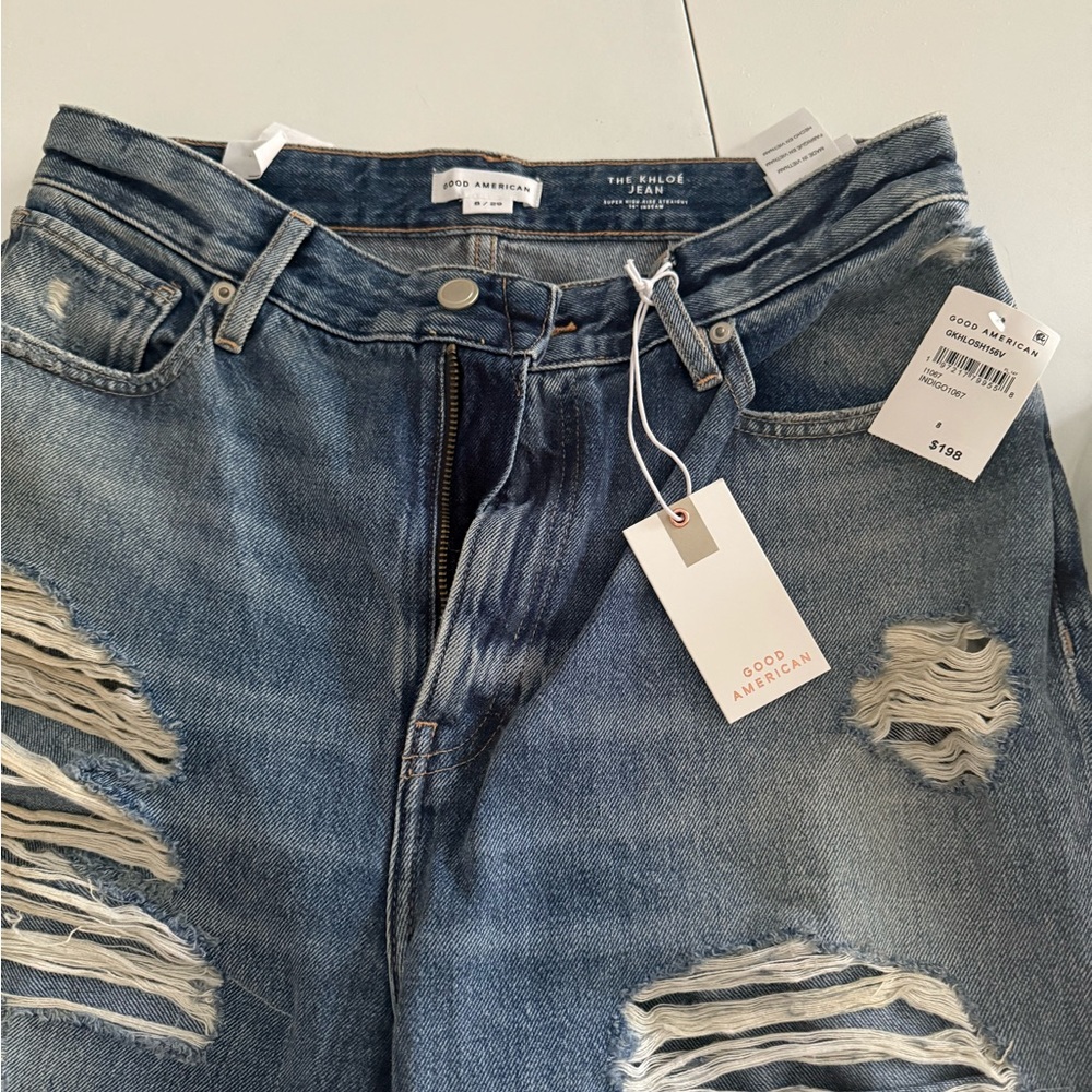 Good American Khloé Jean in Classic Blue